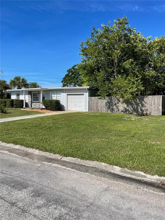 830 SUNSET LANE NE PORT CHARLOTTE, FL 33952