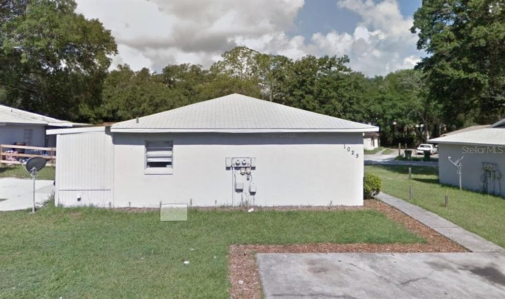 1021 BIRCHWOOD COURT UNIT 1-2 LEESBURG, FL 34748