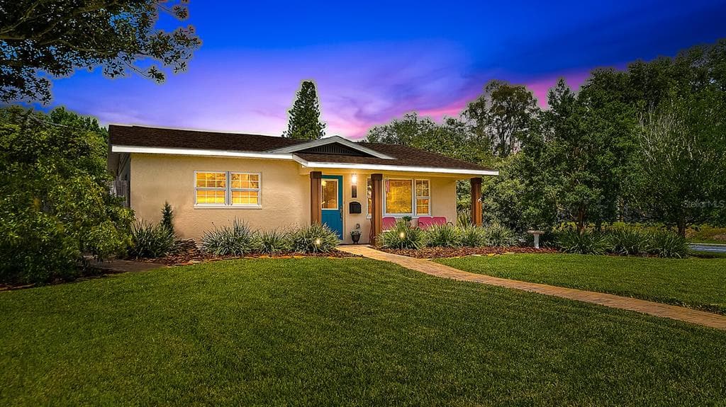 939 39TH AVENUE NE ST PETERSBURG, FL 33703