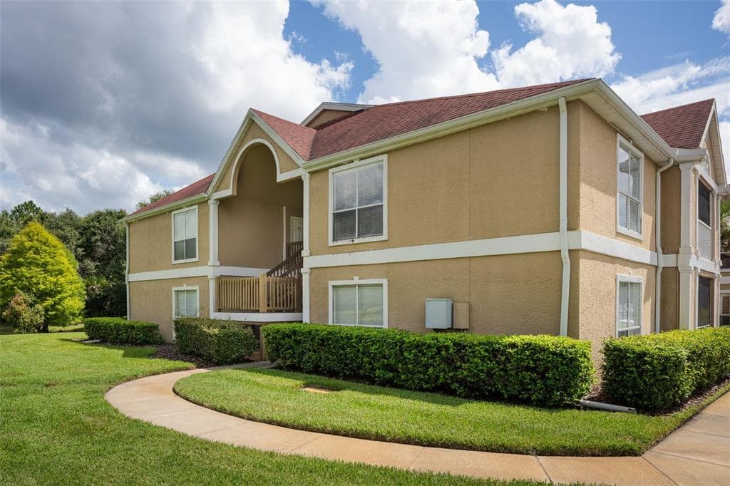 9481 HIGHLAND OAK DRIVE UNIT 406 TAMPA, FL 33647