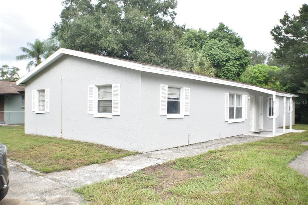 15621 WESTMINISTER AVENUE CLEARWATER, FL 33760