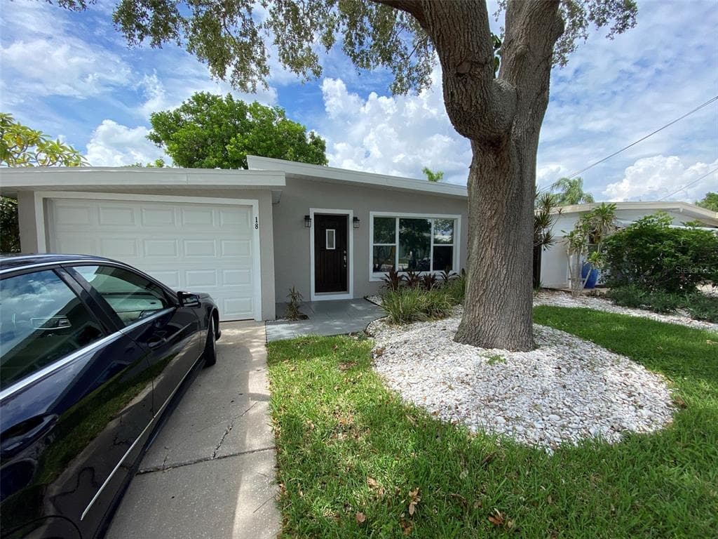 180 148TH AVENUE E MADEIRA BEACH, FL 33708