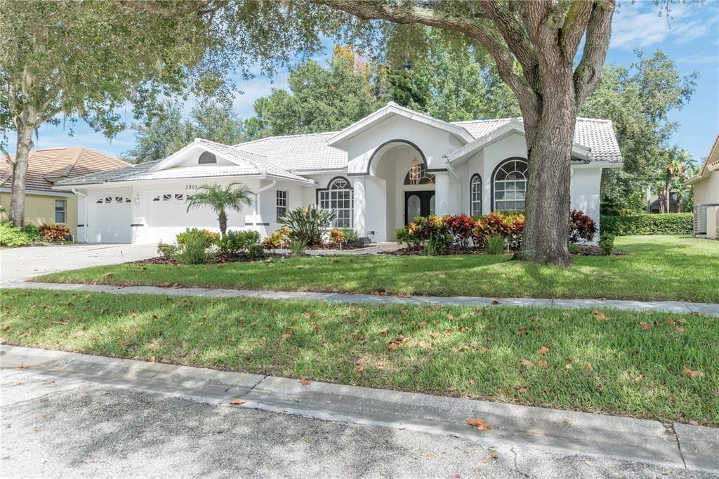 3901 TARIAN COURT