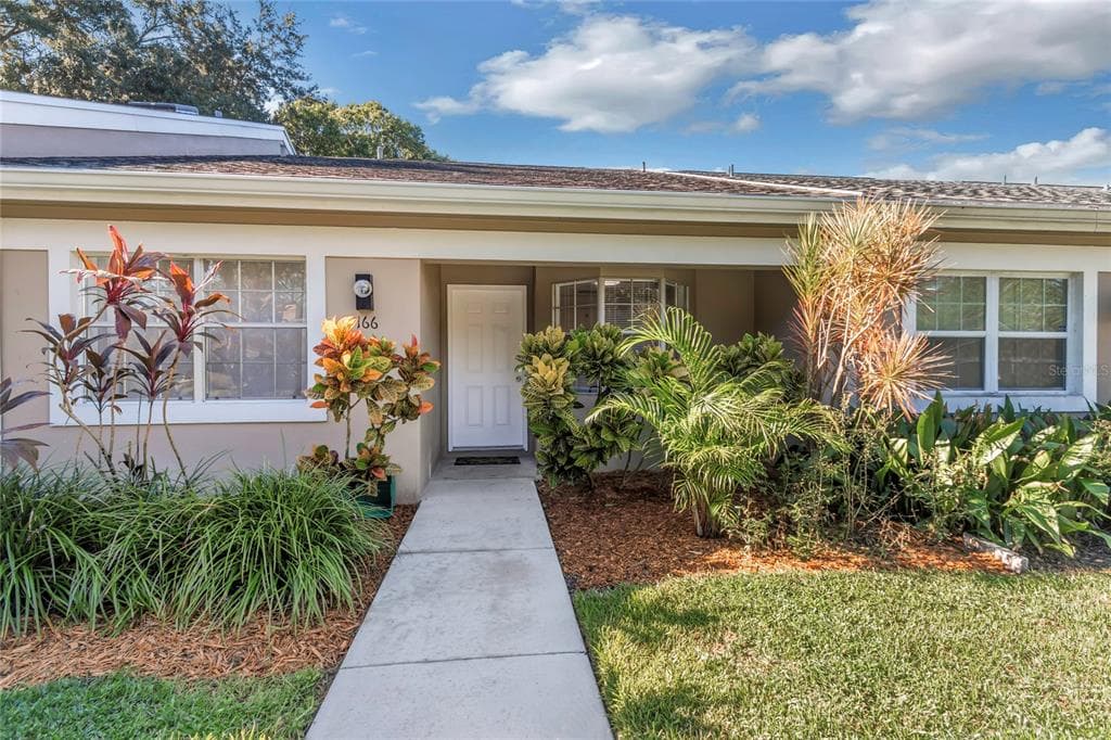 166 WICKFORD STREET E SAFETY HARBOR, FL 34695