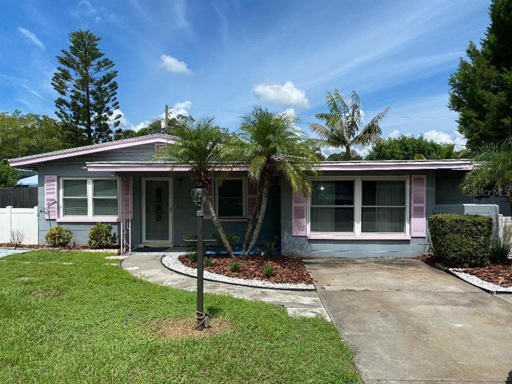 1304 BARRY STREET CLEARWATER, FL 33756