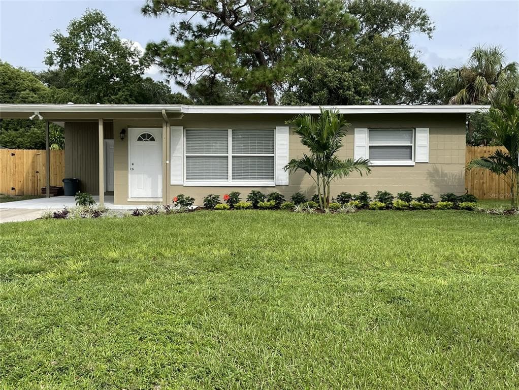 8697 QUAIL ROAD SEMINOLE, FL 33777