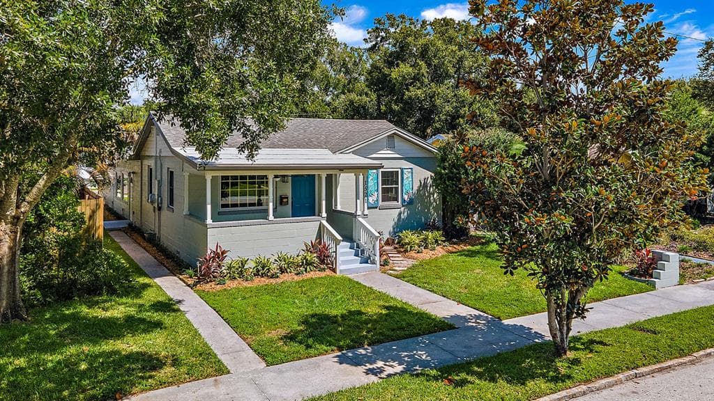1521 34TH AVENUE N ST PETERSBURG, FL 33704
