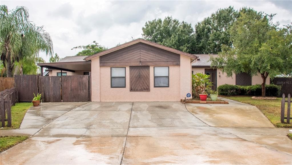 901 PINE RIDGE CIRCLE E BRANDON, FL 33511