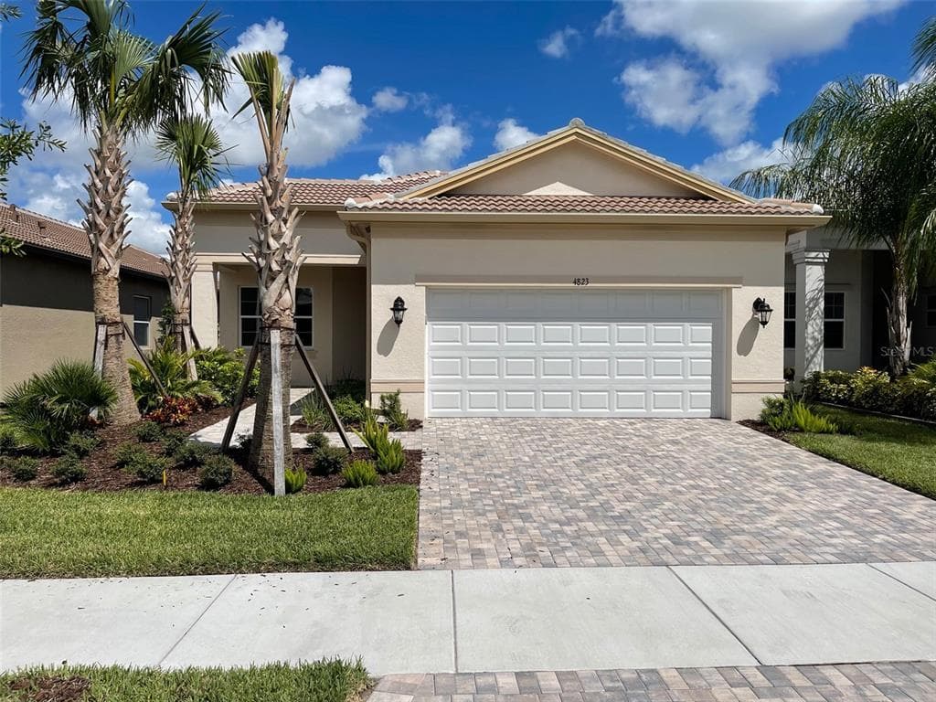 4823 SEVILLA SHORES DRIVE WIMAUMA, FL 33598