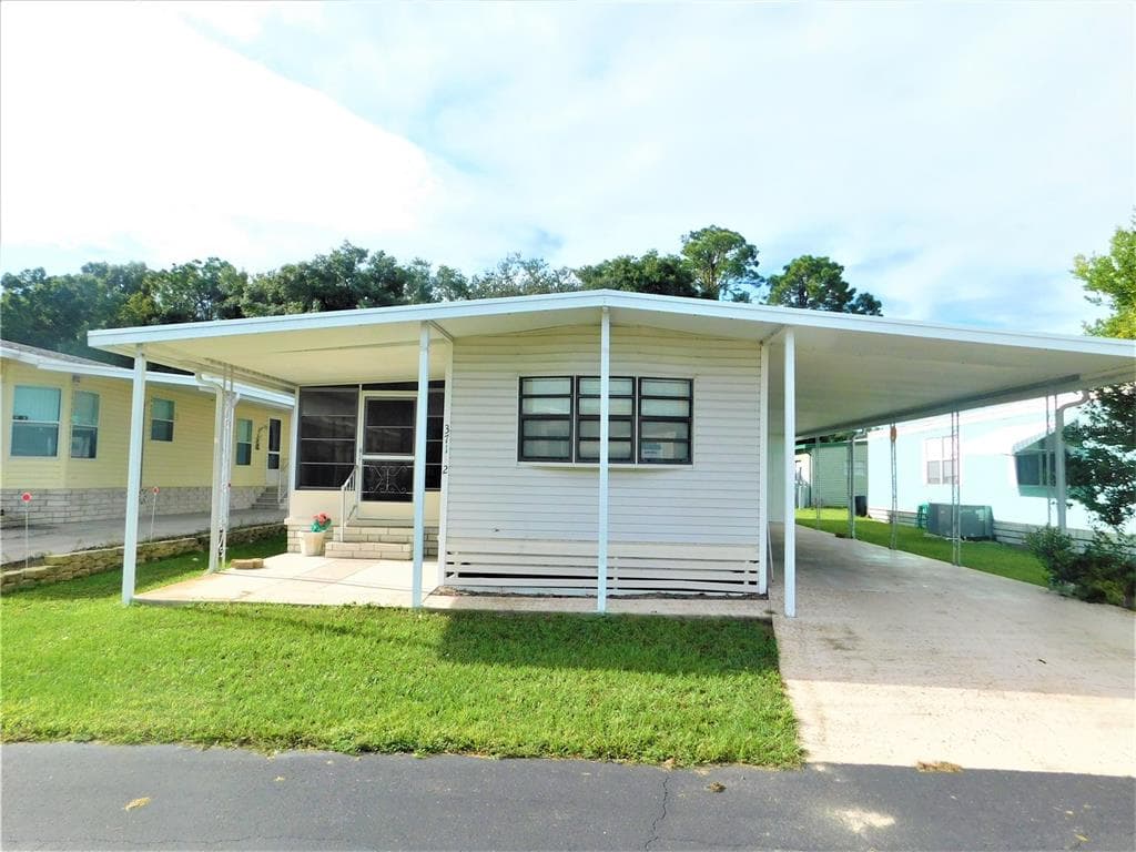 37112 LOIS AVENUE ZEPHYRHILLS, FL 33542