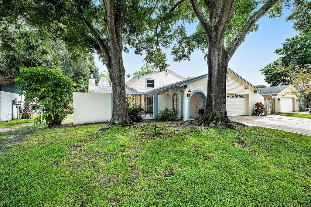 4024 DELLBROOK DRIVE TAMPA, FL 33624
