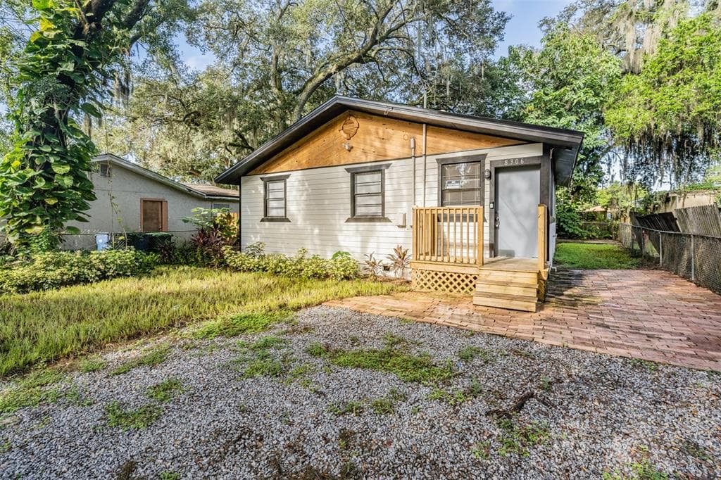 8306 N ELMER STREET TAMPA, FL 33604
