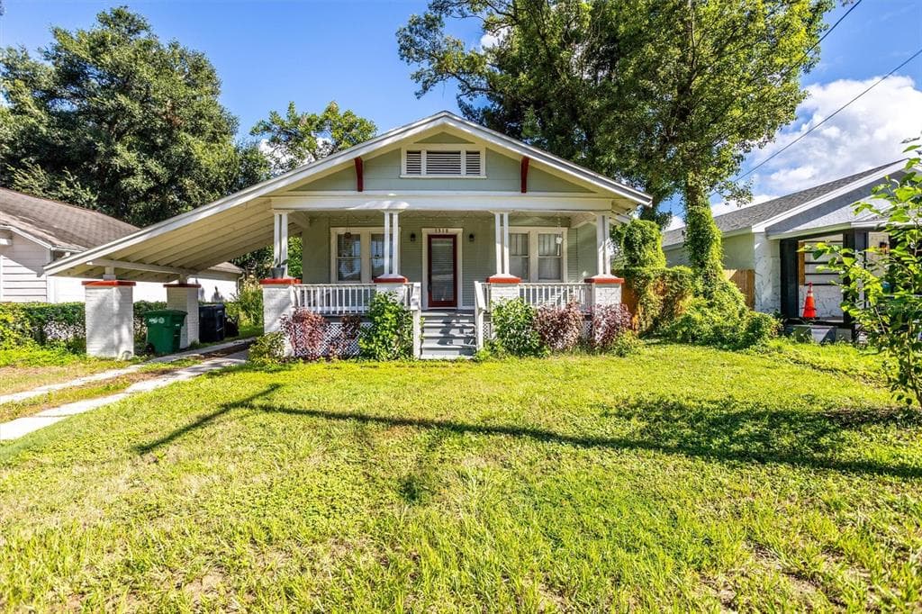 1318 E GIDDENS AVENUE TAMPA, FL 33603