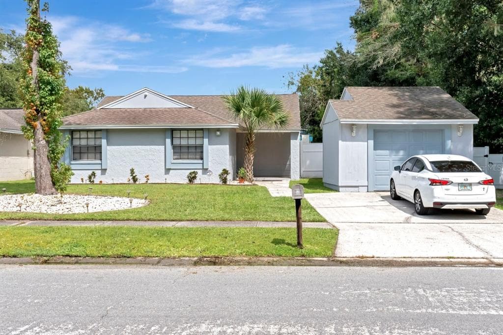 3210 RUSSETT DRIVE TAMPA, FL 33618
