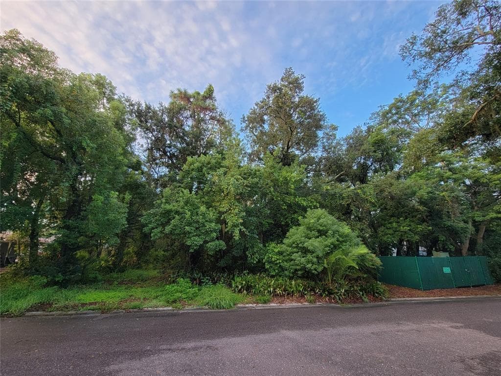 1777 CROSS CREEK WAY W DUNEDIN, FL 34698