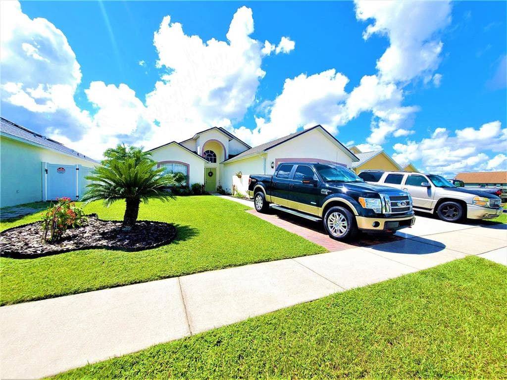 5106 VIOLET LANE