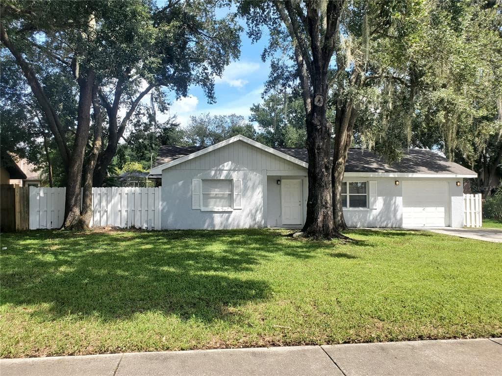5045 PLANTATION DRIVE HOLIDAY, FL 34690