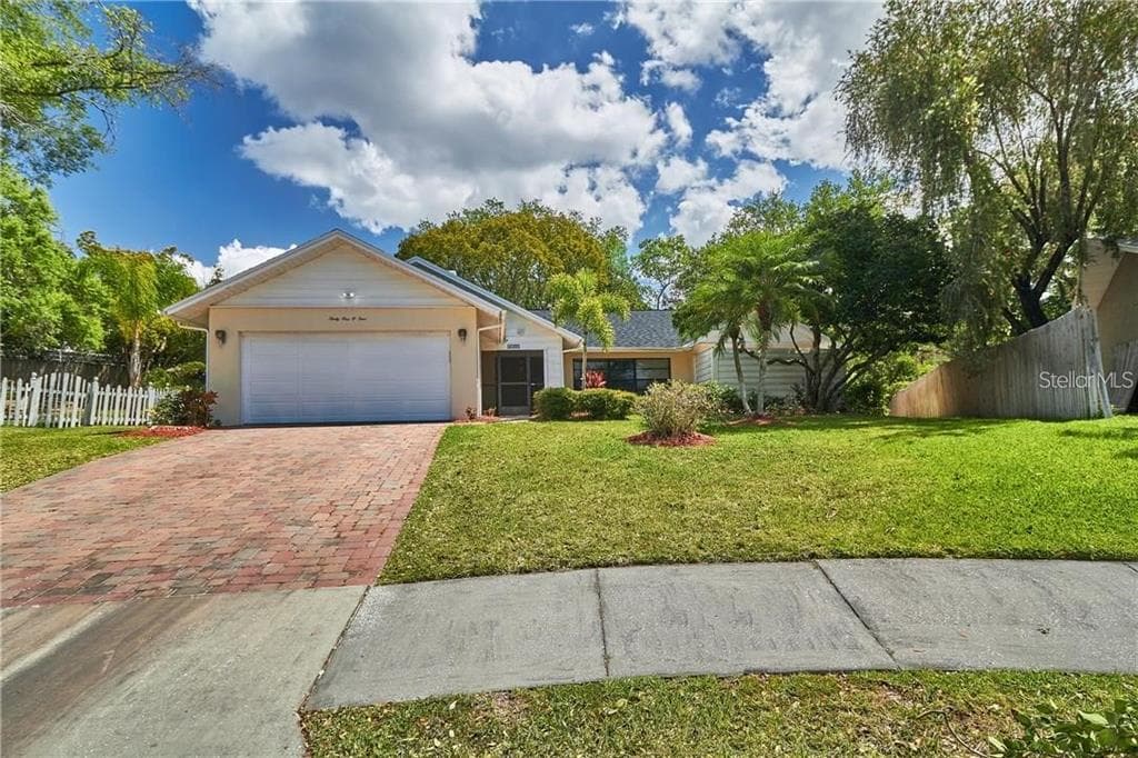 3104 HILLSIDE LANE SAFETY HARBOR, FL 34695