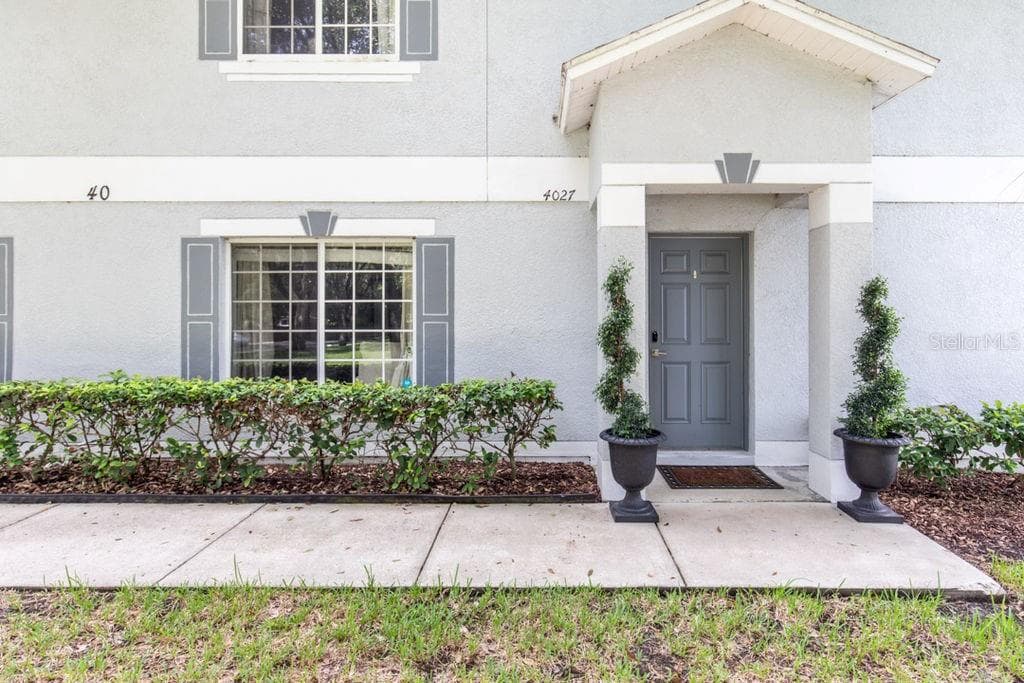 4027 DOLPHIN DRIVE TAMPA, FL 33617