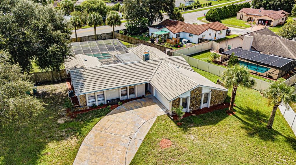 7026 WHITETHORN COURT