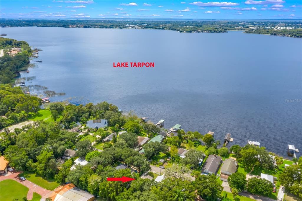 671 GEORGE STREET S TARPON SPRINGS, FL 34688