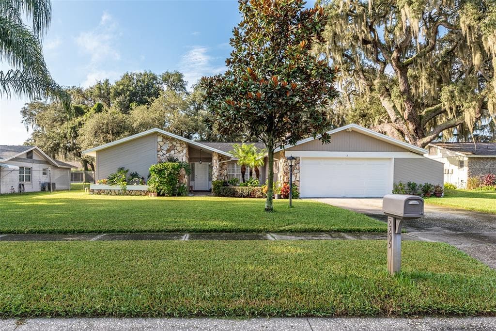 2205 HARVARD COURT RIVERVIEW, FL 33578