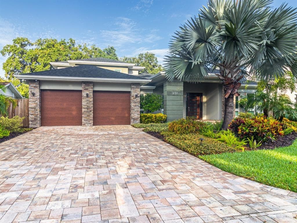 2311 S THIXTON COURT TAMPA, FL 33629