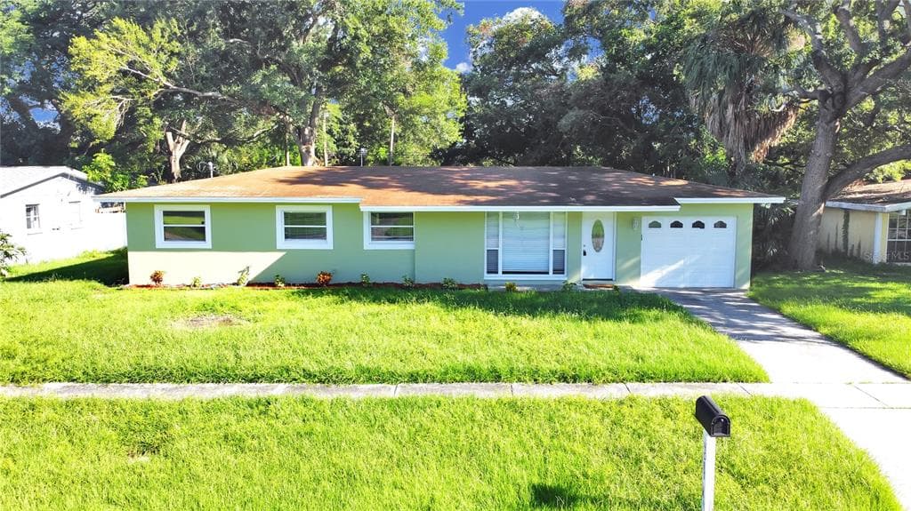 4011 W WYOMING AVENUE TAMPA, FL 33616