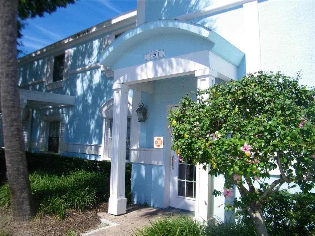 151 SEA HORSE DRIVE SE UNIT F ST PETERSBURG, FL 33705