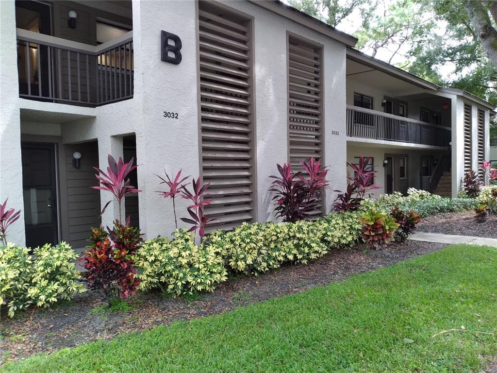 3032 EASTLAND BOULEVARD UNIT B201 CLEARWATER, FL 33761
