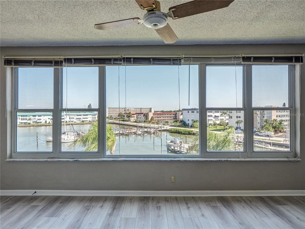 5925 SHORE BOULEVARD S UNIT 410 GULFPORT, FL 33707