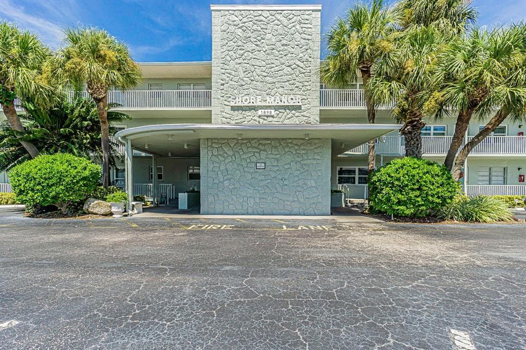 1898 SHORE DRIVE S UNIT 206 SOUTH PASADENA, FL 33707