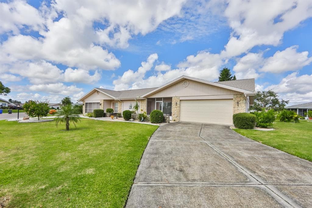 1102 BLUEWATER DRIVE UNIT 45 SUN CITY CENTER, FL 33573