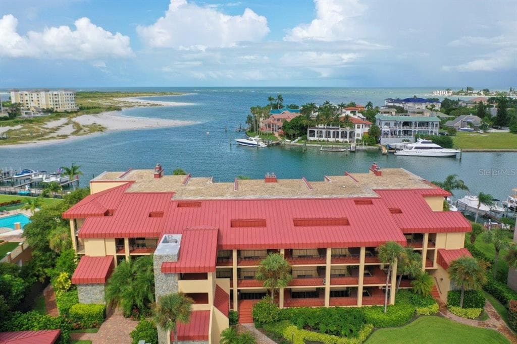 1060 PINELLAS BAYWAY S UNIT 8 TIERRA VERDE, FL 33715