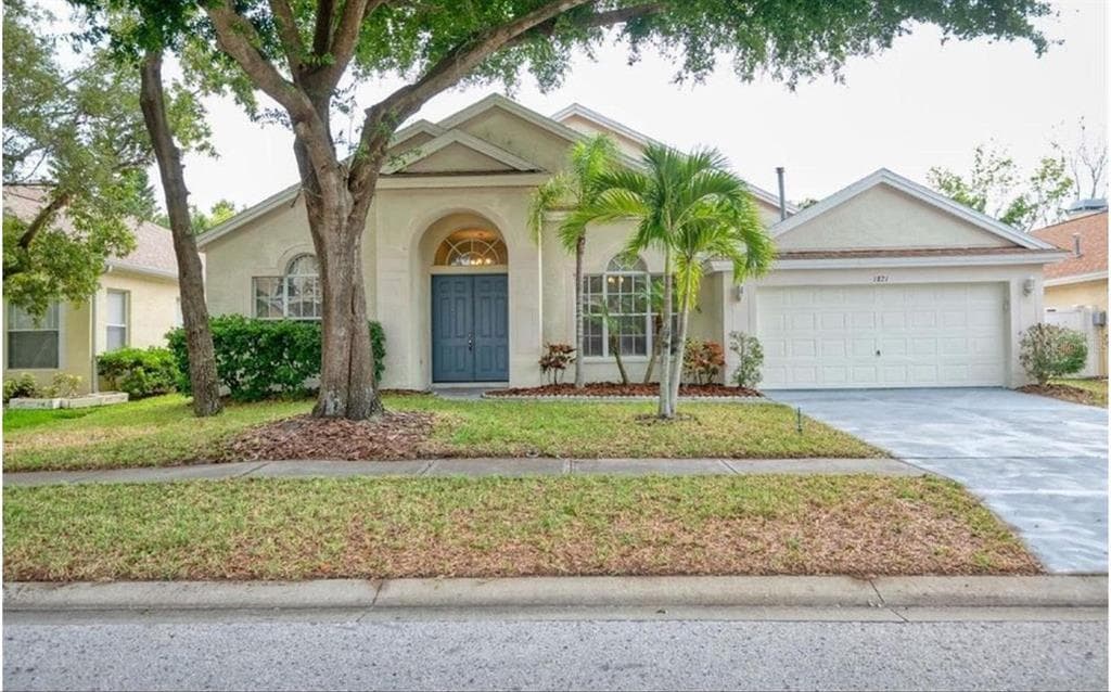 1821 LONGVIEW LANE TARPON SPRINGS, FL 34689
