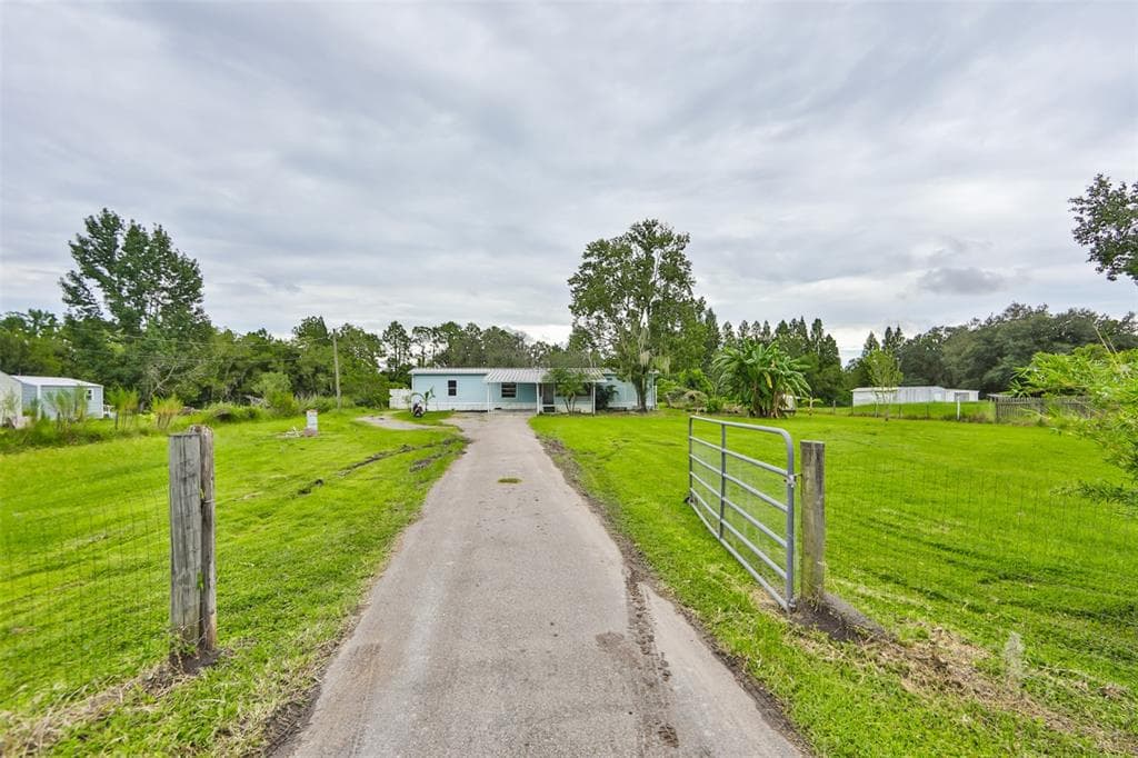 4544 FOX RIDGE BOULEVARD WESLEY CHAPEL, FL 33543