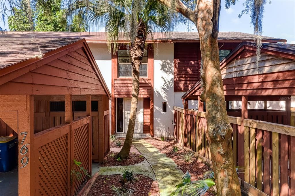 769 FAIRWOOD FOREST DRIVE CLEARWATER, FL 33759