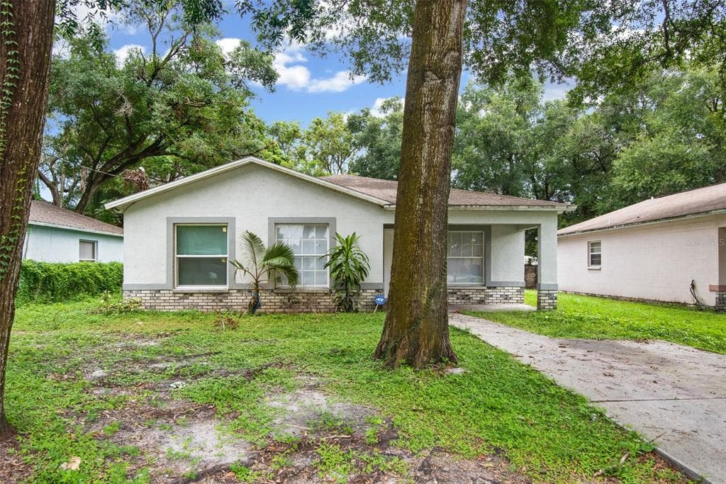 3116 E OSBORNE AVENUE TAMPA, FL 33610