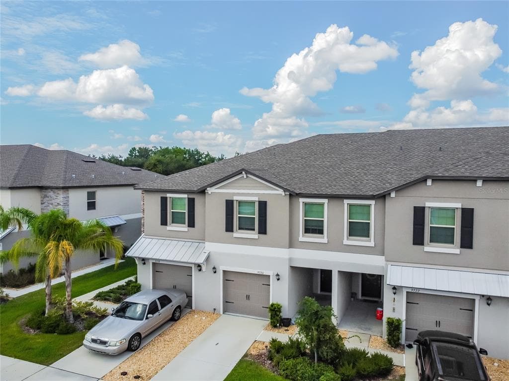 9720 PEMBROOKE PINES DRIVE SUN CITY CENTER, FL 33573