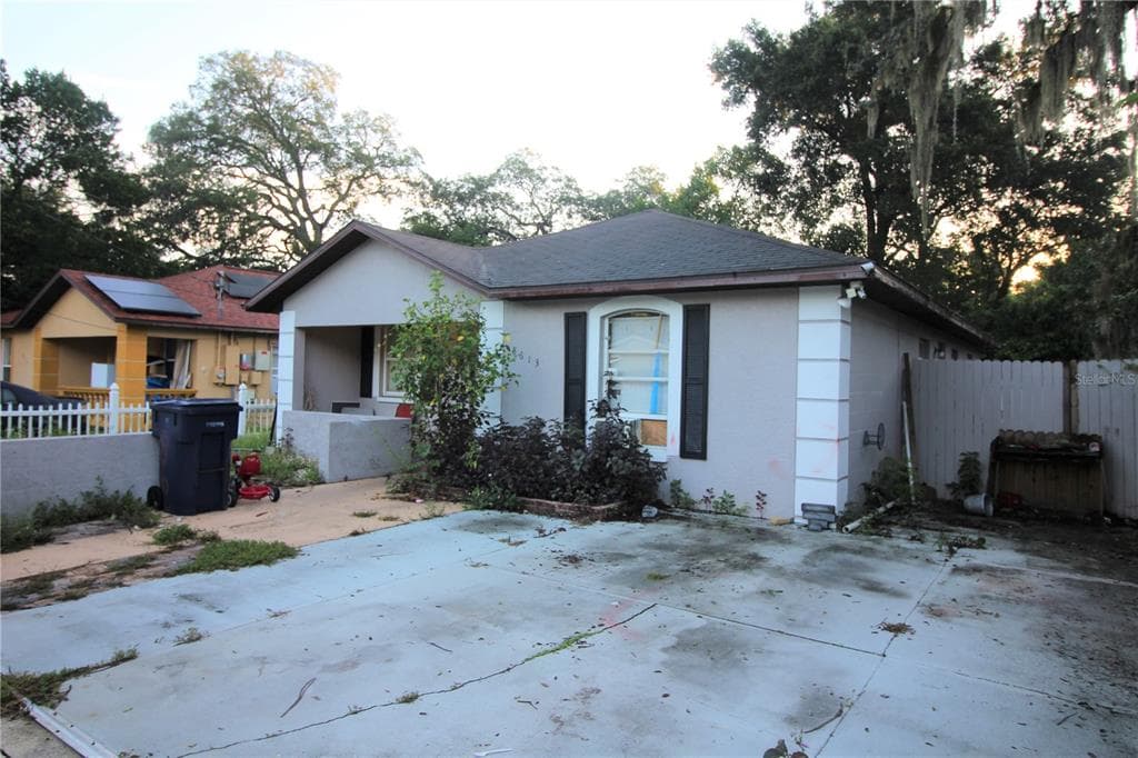 8613 N MULBERRY STREET TAMPA, FL 33604