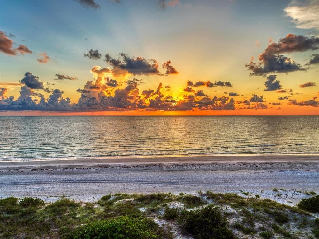 60 GULF BOULEVARD UNIT 401 INDIAN ROCKS BEACH, FL 33785