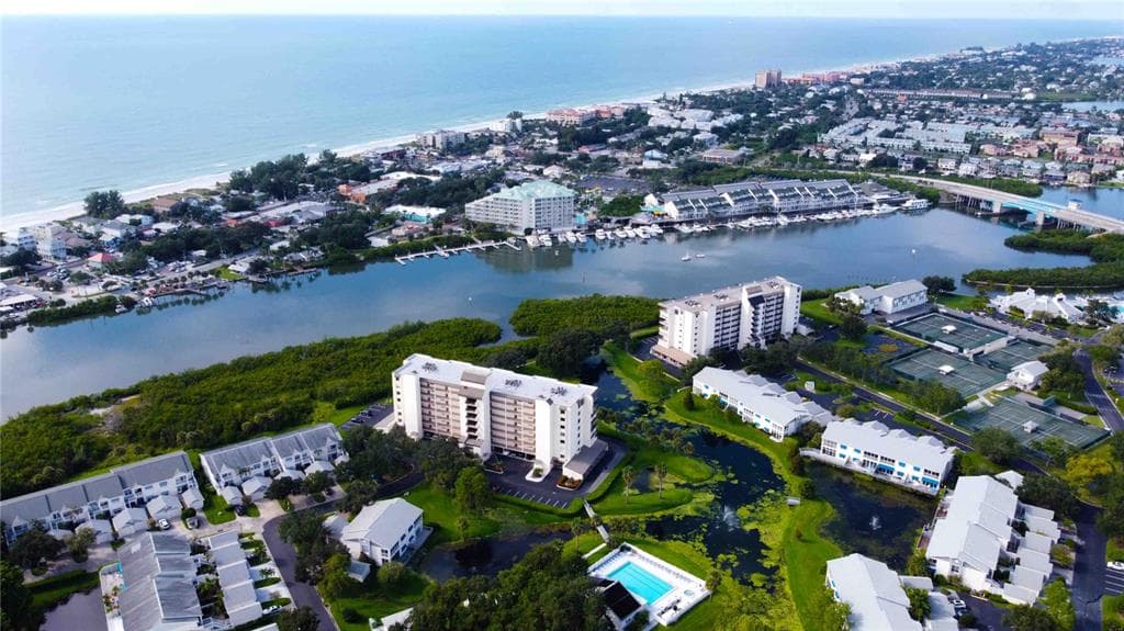 11590 SHIPWATCH DRIVE UNIT 546 LARGO, FL 33774