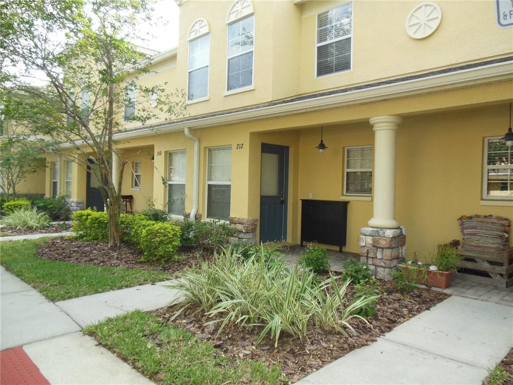 212 DRAGONS FIRE PLACE VALRICO, FL 33594