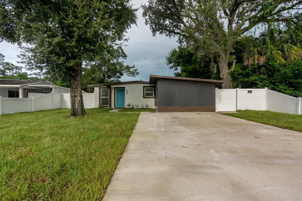 10710 N CENTRAL AVENUE TAMPA, FL 33612