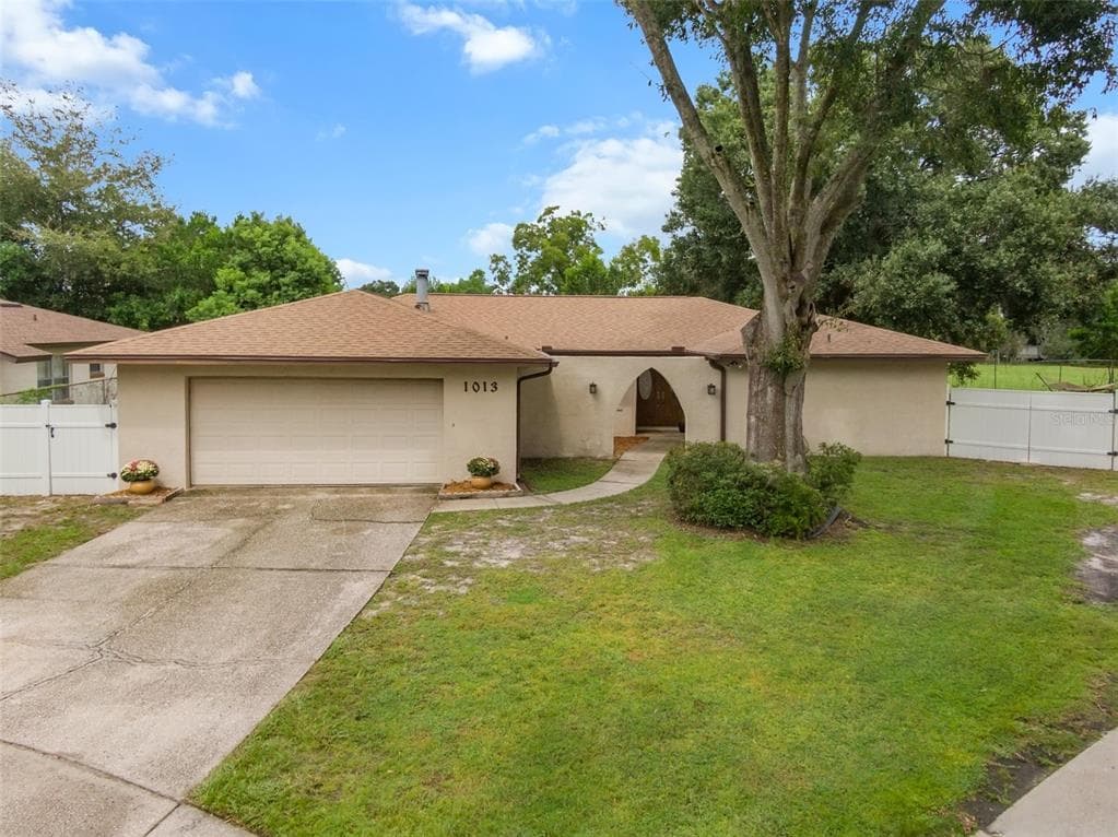 1013 CELTIC COURT BRANDON, FL 33510
