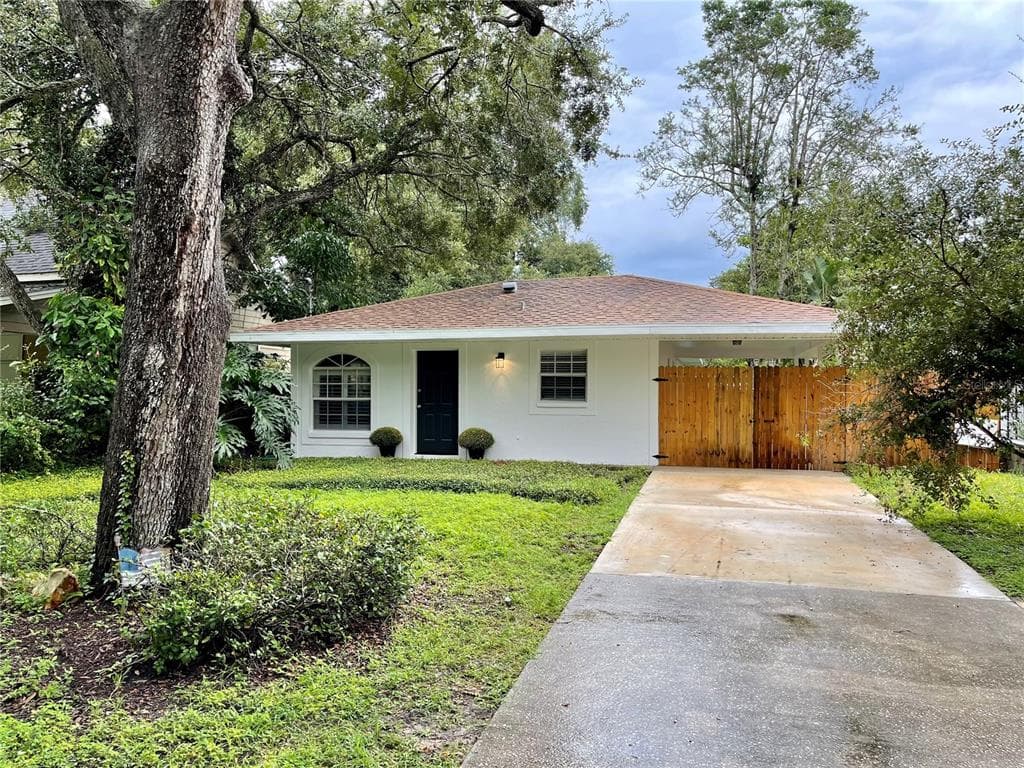 5912 S SWITZER AVENUE TAMPA, FL 33611