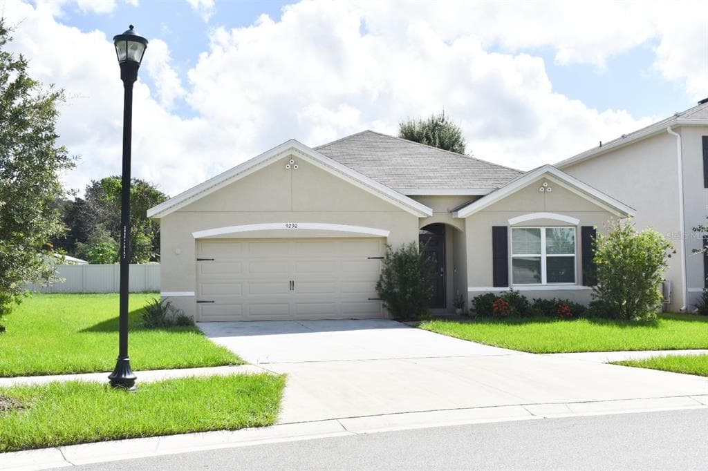 9230 WATOLLA DRIVE THONOTOSASSA, FL 33592