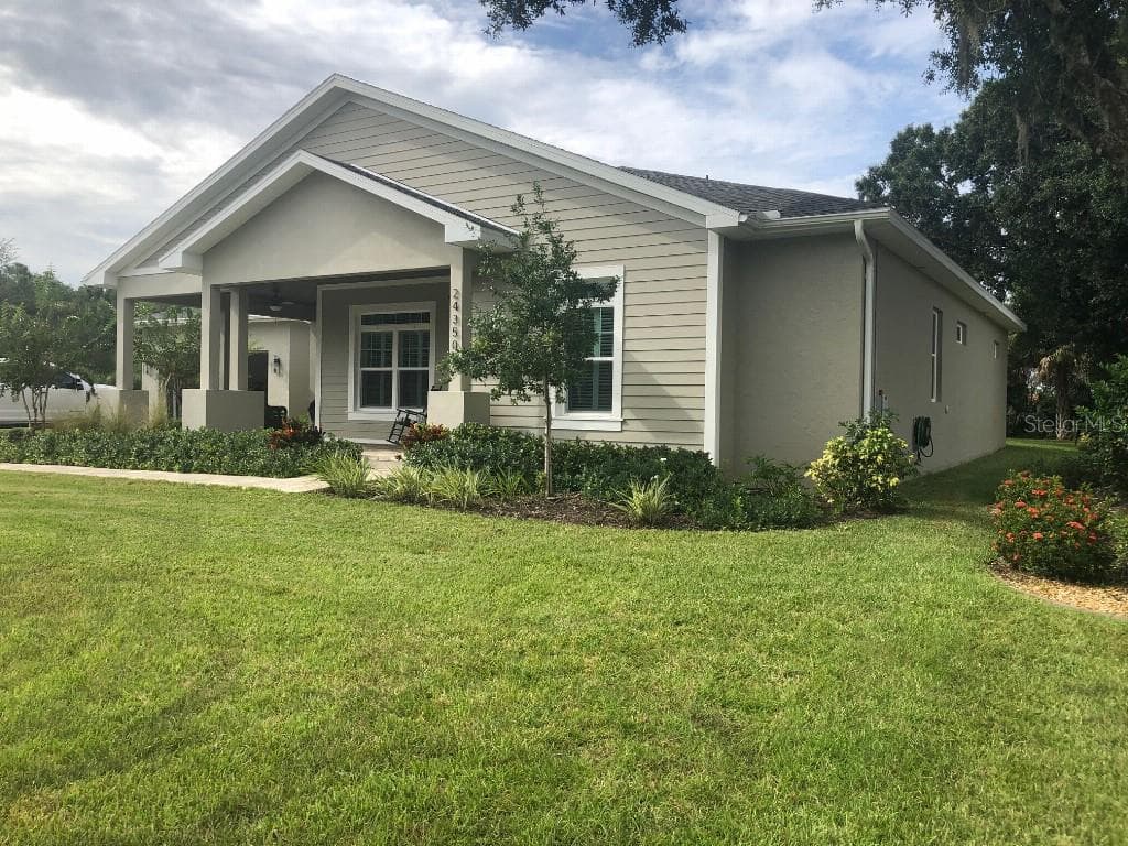 24350 SW KINGSWAY CIRCLE LAKE SUZY, FL 34269