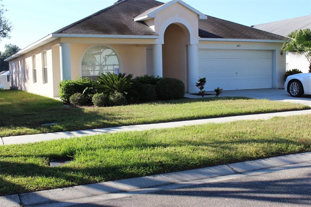 1423 SADDLE GOLD COURT BRANDON, FL 33511