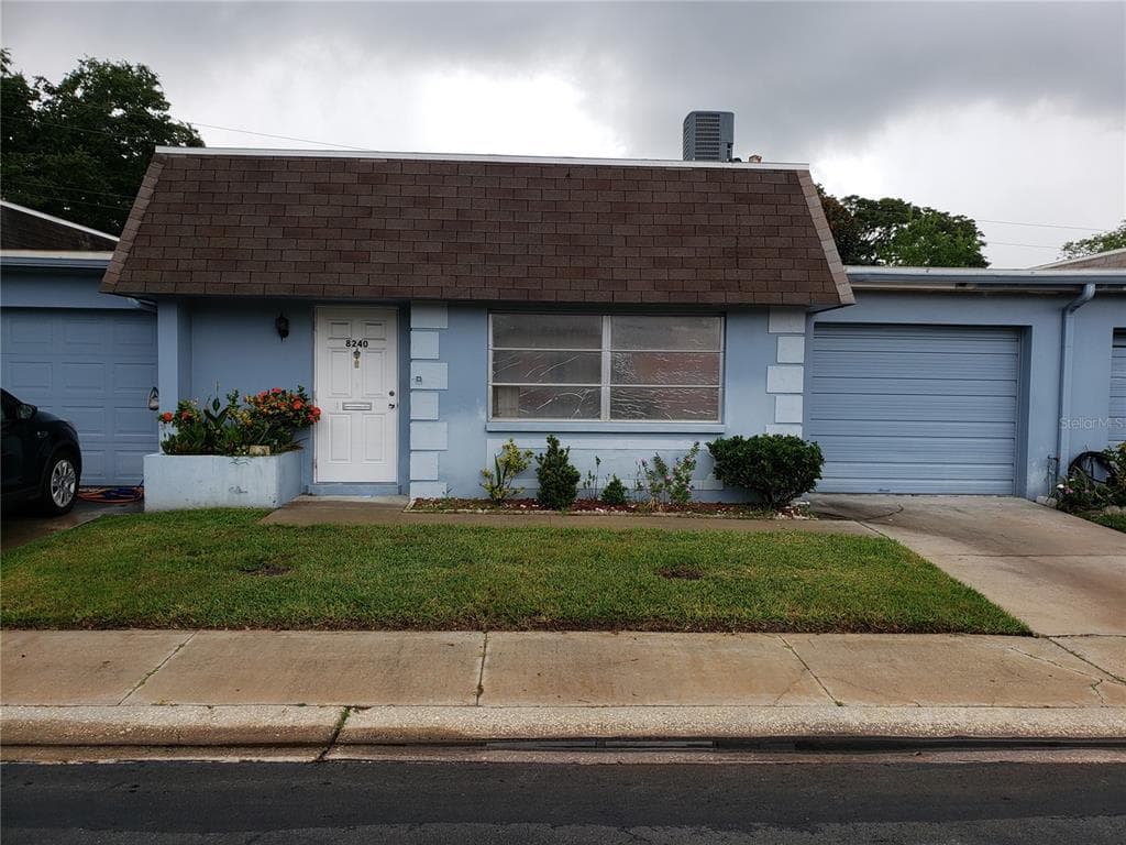 8240 VENDOME BOULEVARD N UNIT 1 PINELLAS PARK, FL 33781